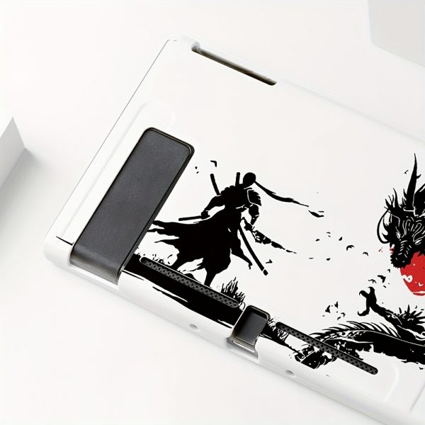 289971e5-ea7a-4006-a687-3cfe0c4d8df9.jpg غطاء حماية نينتندو سويتش – تصميم الساموراي والتنين