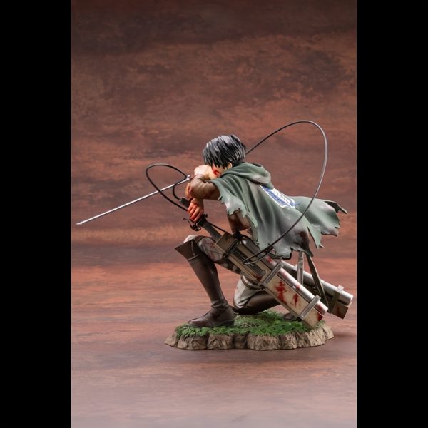 97e76ca2-96af-4338-bf36-2b40524d7c1a.jpg Levi – Attack on Titan Collectible Figure