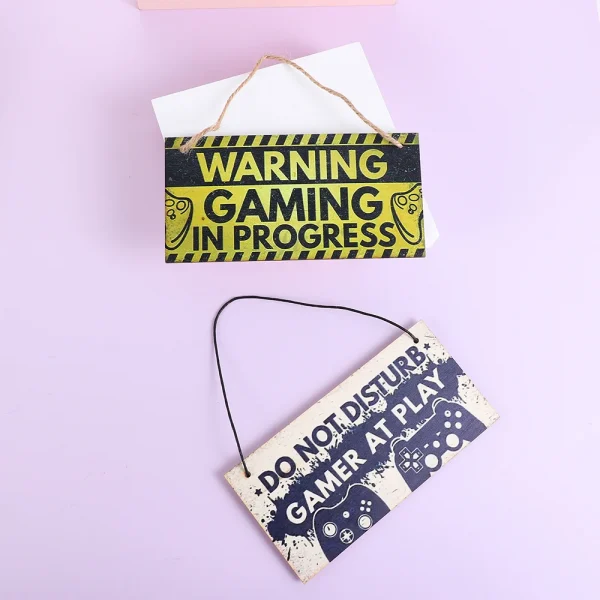 S70d12c5f29dd43beb19337cc1fb876c1D-2.webp لوحة خشبية لغرفة الألعاب – "Do Not Disturb – I’m Gamer"
