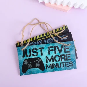 S9d74f0c09b1e4578987a7f20faa9480e1-2.webp لوحة خشبية لغرفة الألعاب – "Do Not Disturb – I’m Gamer"