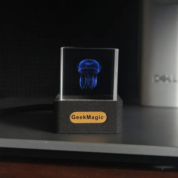 Sa888e85fe05a4c43882e4d9abdcbf901F-1.webp GeekMagic HelloCubic-Lite — ساعة رقمية ذكية بتصميم هولوجرافي